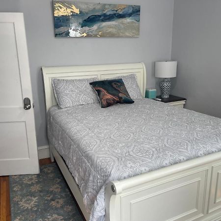 Boston Luxury Condo Style Rooms Exterior photo
